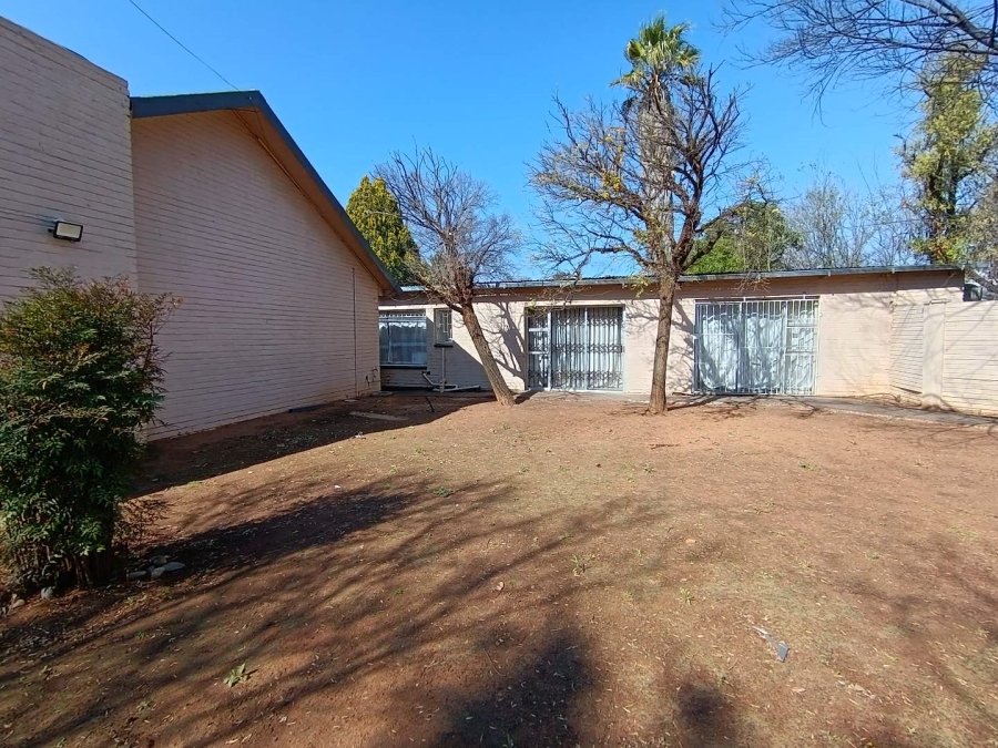 17 Bedroom Property for Sale in Universitas Free State